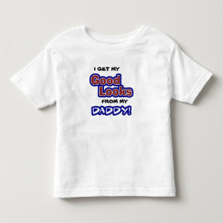 Ich erhalte meine GUTEN BLICKE von meinem Vati! Kleinkind T-shirt