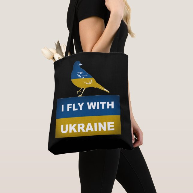 Ich fliege mit der Ukraine, dem Nationalen Nachtig Tasche (Von Nahem)