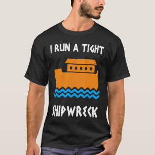 Ich führe ein enges Schiffswrack-Boot T-Shirt
