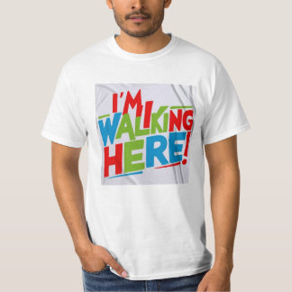 Ich gehe hier spazieren! T-Shirt