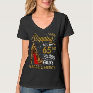 Ich gehe in meinen 65. Geburtstag mit Gottes Gnade T-Shirt
