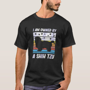 Ich gehöre einem schih tzu T-Shirt