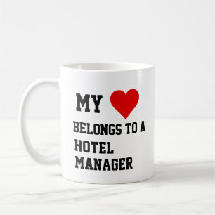 Ich gehöre einer Tasse des Hotelmanagers an