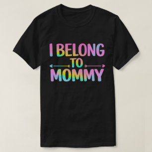 Ich gehöre zur Mutti – Süßes Baby-Design T-Shirt