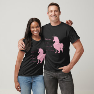 Ich glaube an das unsichtbare rosa Einhorn. T-Shirt