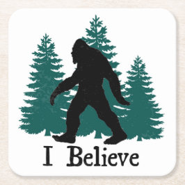 Ich glaube Bigfoot u. Bäumen Rechteckiger Pappuntersetzer
