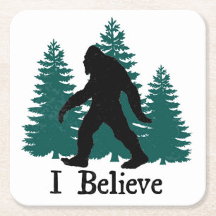 Ich glaube Bigfoot u. Bäumen Rechteckiger Pappuntersetzer