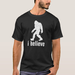 Ich glaube, dass es ein SQUATCH T-Shirt gibt