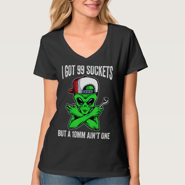 Ich Got 99 Steckdosen, aber 10 mm nicht eins T-Shirt (Vorderseite)