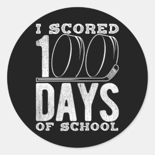 Ich habe 100 Tage Schultag-Hockey erzielt Runder Aufkleber