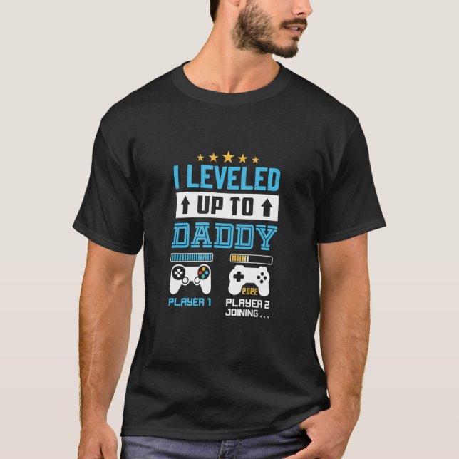 Ich habe bis zum Daddy 2022 angehoben, bald Vater  T-Shirt (Vorderseite)