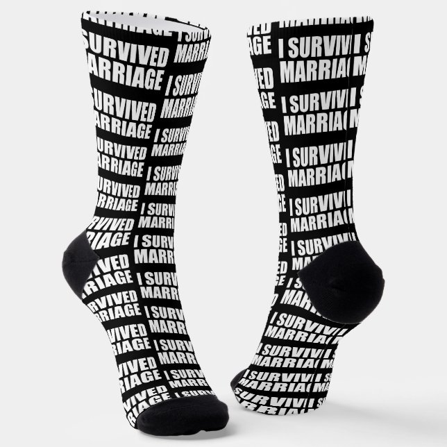 Ich habe die Ehe überlebt Socken (Gewinkelt)