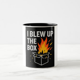 Ich habe die Kaffee-Tasse in die Kiste gesprengt Zweifarbige Tasse