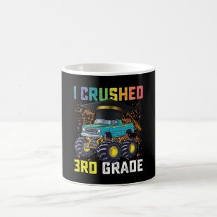 Ich habe die Monstertruck-Abschlussfeier der dritt Kaffeetasse