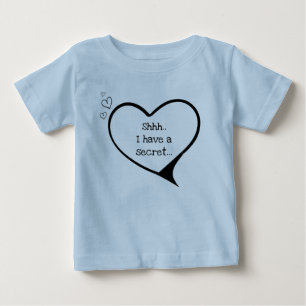 Ich habe einen geheimen, großen Bruder, der sich a Baby T-shirt