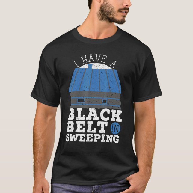 Ich habe einen schwarzen Gürtel im Kaminfeuer T-Shirt (Vorderseite)