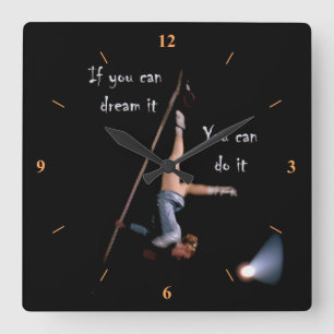 Ich habe einen Traum. Quadratische Wanduhr