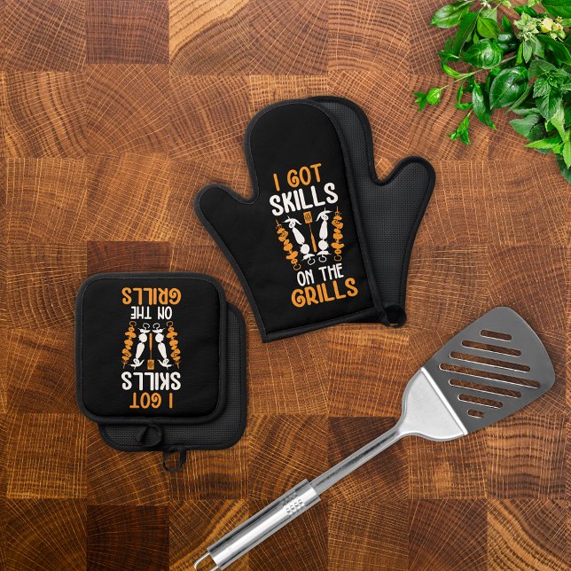 Ich habe Fertigkeiten über die Grills-Helle-Typogr Ofenhandschuh & Topflappen-Set (Von Creator hochgeladen)