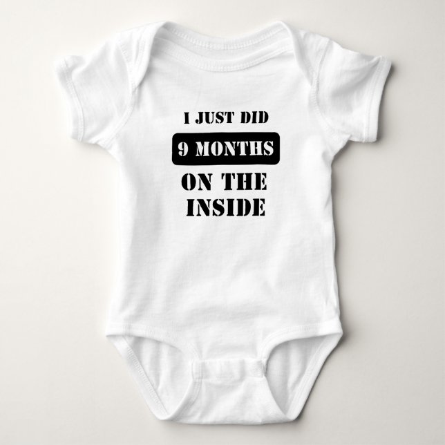Ich habe gerade 9 Monate auf dem Halloween-Costum  Baby Strampler (Vorderseite)