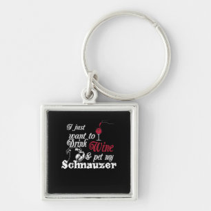 Ich habe gerade Gewollt, um Wein zu trinken und me Schlüsselanhänger