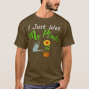 Ich habe gerade meine Pflanze mit einer lustigen G T-Shirt