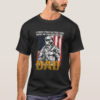 Ich habe ihn einmal beschützt, jetzt schützt er mi T-Shirt