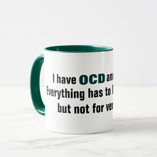 Ich habe OCD und ADDIERE Typografie Tasse (Vorderseite Links)