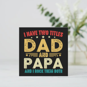 Ich habe zwei Titel Vater und Papa Funny Vatertag Feiertagskarte
