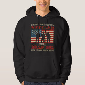 Ich habe zwei Titel Veteran und Opa und ich Rock T Hoodie