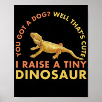 Ich hebe eine winzige Dinosaurier-Lizard Reptilien