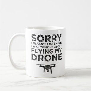 Ich hörte nicht zu, wie ich daran dachte, meine D Kaffeetasse