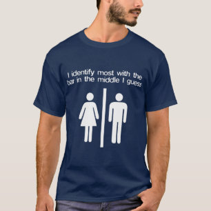 Ich identifiziere mich mit dem mittleren Geschlech T-Shirt