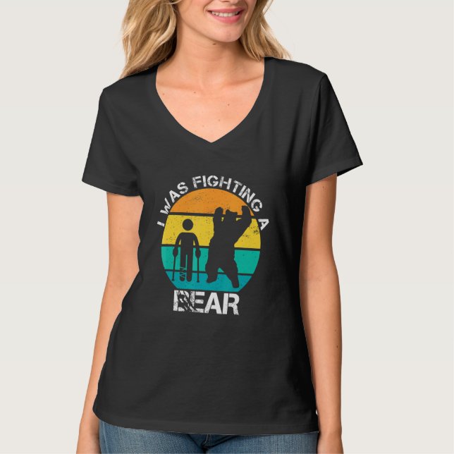 Ich kämpfte gegen eine Bärenverletzung Erholung W T-Shirt (Vorderseite)