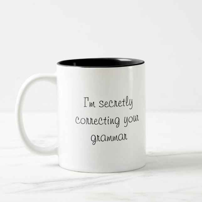 Ich korrigiere geheim Ihre Grammatik Zweifarbige Tasse (Links)