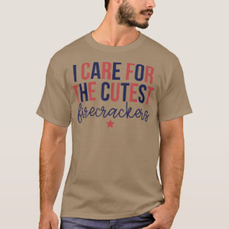 Ich kümmere mich um die Niedlichsten Feuerwehrmänn T-Shirt