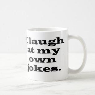 Ich lache an meiner eigenen Witz-Tasse Kaffeetasse