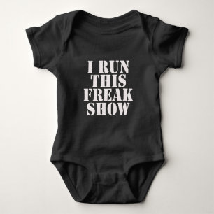 Ich lasse diesen ungewöhnlichen Show-Bodysuit Baby Strampler
