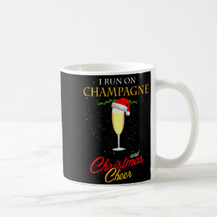 Ich laufe auf Champagner und Weihnachtsstimmung fu Kaffeetasse
