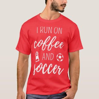 Ich laufe auf Kaffee und ich T-Shirt