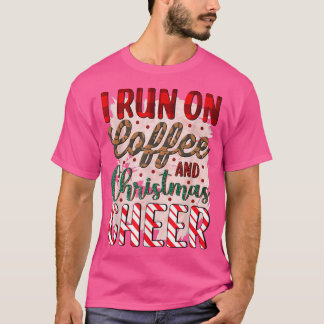 Ich laufe auf Kaffee und Weihnachts-Chef Coffein L T-Shirt
