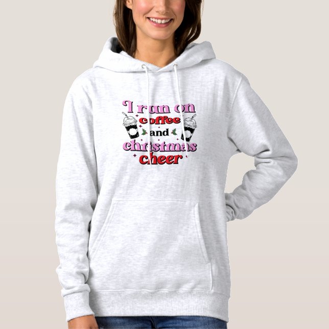 Ich laufe auf Kaffee und Weihnachts-Chef Hoodie (Vorderseite)