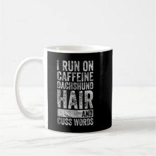 Ich laufe auf Koffein-Dackel und schreibe die Wort Kaffeetasse