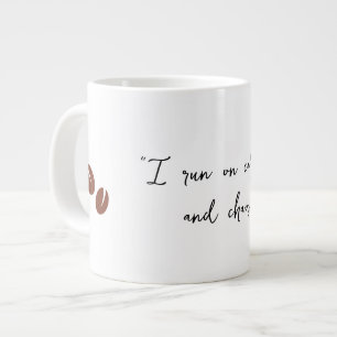 "Ich laufe auf Koffein und Chaos." Jumbo-Tasse