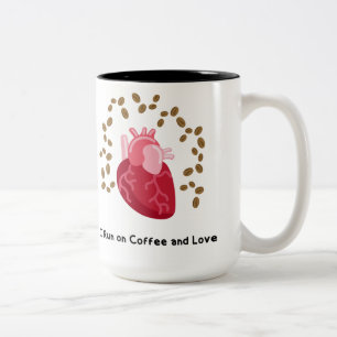 Ich laufe mit Kaffee und Liebestasse Zweifarbige Tasse