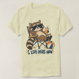 Ich lebe jetzt hier lustiger Waschbär-Strandhumor T-Shirt