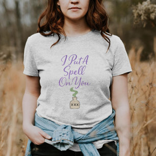 Ich lege dir einen Zauber auf das Niedliche Hallow Tri-Blend Shirt