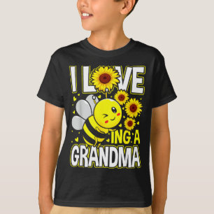 Ich liebe es, eine Großmutter-Sonnenblumenbiene am T-Shirt