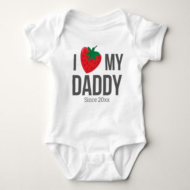 ICH LIEBE MEIN DADDY BABY SCHLIESSEN CUSTOM TEXT BABY STRAMPLER (Vorderseite)