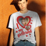 Ich Liebe mein Girlfriend-Foto T-Shirt<br><div class="desc">Erstellen Sie Ihre eigene Ich Liebe meine Freundin Shirt. Dieses Shirt kann eine Randgeschenk sein, ein lustiges Bf Jubiläumsgeschenk. Zwingen Sie Ihren Freund, dieses super niedliche Shirt die ganze Zeit zu tragen und halten Sie ihn davon ab, untreu zu sein. Er wird eine Menge Komplimente in der Schule oder bei...</div>