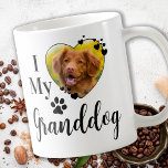 Ich Liebe Mein Großhund Personalisiert Opa Päpste  Kaffeetasse<br><div class="desc">Ich Liebe meinen Großhund! ... Überraschen Sie Ihren Lieblingshunde Opa diesen Vatertag , Weihnachten oder seinen Geburtstag mit dieser super niedlichen Haustier Foto Kaffee Tasse. Gönnen Sie Ihren Eltern und Ihren Großeltern das perfekte Geschenk mit dieser lustigen Hundeliebhaberin Tasse! "I Liebe My Granddog" mit herzförmigem Foto und niedlichem Pfotendruck. Ein...</div>